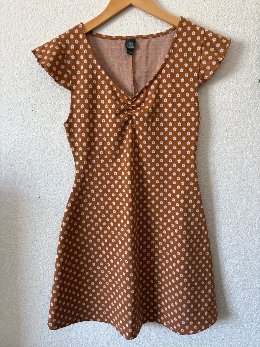 Wild Fable Women's/Juniors’ Tan Daisy Floral Fit & Flare Skater Dress Size S